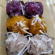 เมนูของร้าน ขนมไทย แม่สมจิตต์ ตลาดนางเลิ้ง