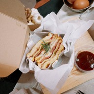 Fuel Coffee Bar and Cafe ลาดพร้าว 44