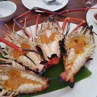 เมนูของร้าน บ้านป้อมเพชร