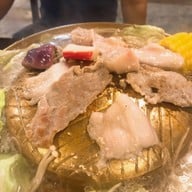 บังเอิญ หมูกระทะ