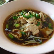 ก๋วยเตี๋ยวเนื้อโคขุนโพนยางคำ (ท่าโขลง)