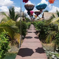 ตา-ยาย ชมทุ่ง