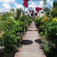 ตา-ยาย ชมทุ่ง