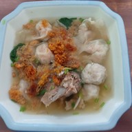 เมนูของร้าน นายเคี้ยมเกี๊ยวปลา หนองกะพ้อ