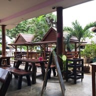 ร้านอาหารครัวบ้านป่า