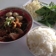 ร้านก๋วยเตี๋ยวลำบาก ศรีราชา