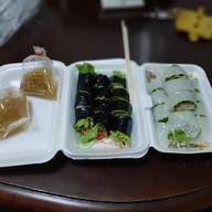 ก๋วยเตี๋ยวลุยสวน( น้ำจิ้มมะนาวสด รสเด็ด ) ไม่ใส่ผงชูรส (ไม่มีส่วนผสมของเนื้อสัตว์)