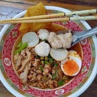 เมนูของร้าน เจ๊ซิ้ม ปิ่นเกล้า - ก๋วยเตี๋ยว อาหารตามสั่ง