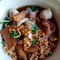 เกาเหลาเนื้อบ้านคลองสวน2(วัดใหญ่) วัดใหญ่