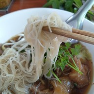 ก๋วยเตี๋ยวบ้านสวนรสเด็ด