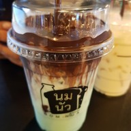 เมนูของร้าน นมนัว The Street Ratchada