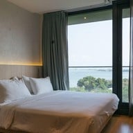 Balcony Seaside Sriracha Hotel & Serviced Apartments