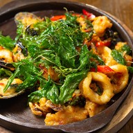 มา-กิน-นี่ (Makinnee)
