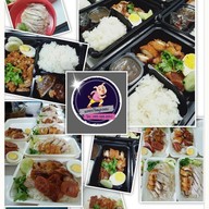 แดงระวีหมูกรอบ. ข้าวหมูกรอบ ไก่ตอน ไก่อบซอส คอหมูทอด  ผัดกะเพราหมูกรอบ สวนสยาม