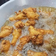 Indy Fried Chicken ไก่ทอดเกาหลีซอส 5 รส ตลาดหัวมุม