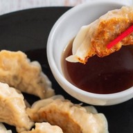 เกี๊ยวซ่านายเลิศ