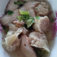 เมนูของร้าน ราชาบะหมี่ ไร่ขิง42