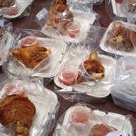 ขาหมูเยอรมัน ขาหมูมาดาม pork knukle by madame บางพลี สมุทรปราการ (bangplee , samutprakarn)