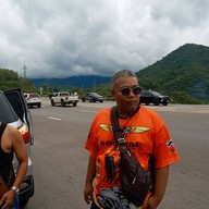 ขาหมูบ่อนไก่ ร้านระเบียงทอง บ่อนไก่ ลุมพินี