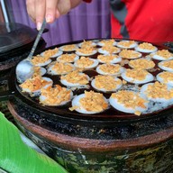 ป้ารัญขนมครกโบราณ