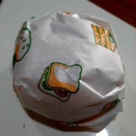 เบอร์เกอร์บ้านพอเพียง ตลาดนกฮูก (ตู้คอนเทนเนอร์)