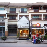 W CAFE กรุงเทพกรีฑา