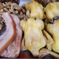 เมนูของร้าน เป็ดพะโล้เจ้เค็ง ตลาดนัดเช้า เทศา ซ.2