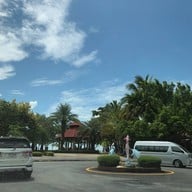 หาดเขาพลายดำ