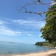 หาดเขาพลายดำ