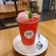 เมนูของร้าน The Treat House