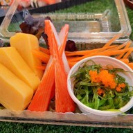 เค้ก สามใบเถา