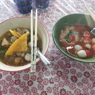 เมนูของร้าน ลูกชิ้นราชวัตร