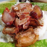 เมนูของร้าน อ้วนเลือดหมูใบยา ท่าอิฐ