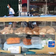 ขนมเบื้องหน้าวัดสันป่าข่อย