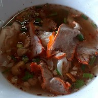 เมนูของร้าน ก๋วยเตี๋ยวสุโขทัย ตาปุ้ย ปตท.ลานหอย