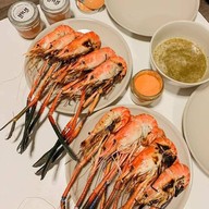 เจ๊เล็กกุ้งสด ศรีราชา By เจ๊วันศรีราชา