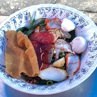 เมนูของร้าน ก๋วยเตี๋ยวเจ๊นิ ริมน้ำ เจ้าเก่า