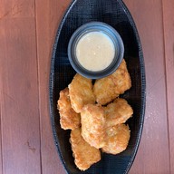 Tin Cafe หงาว