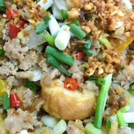 ข้าวแกงเต็มปาก