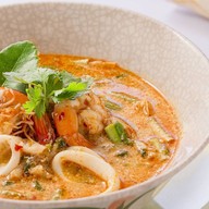 พ่อค้าแซ่บแยกสวนผัก