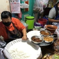 เมนูของร้าน ข้าวแช่แม่อร