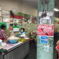 ล้านผัดไทท่าแพ