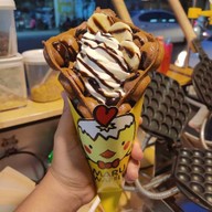 Maru Waffle (วาฟเฟิลฮ่องกง มารุวาฟเฟิล และ เฉาก๊วยนมสด เต็งหนึ่ง) ID Line : graftt