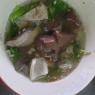 ร่มฉัตร ต้มเลือดหมู