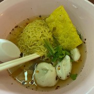 เมนูของร้าน เตี๋ยวปลาสด กม.42