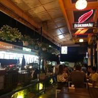 บ้านต้นชมพู่ -