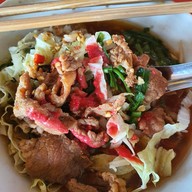 เมนูของร้าน ก๋วยเตี๋ยวน้ำแดงป้านิด