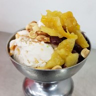 เมนูของร้าน พรเจริญ ไอศกรีมไข่แข็ง