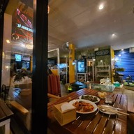 บ้านต้นชมพู่ -