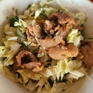 เมนูของร้าน ก๋วยเตี๋ยวน้ำแดงป้านิด